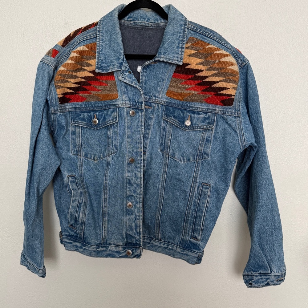 Vintage 90s Denim Jean Trucker Jacket with Western Aztec Tribal Design - Picture 12 of 12
